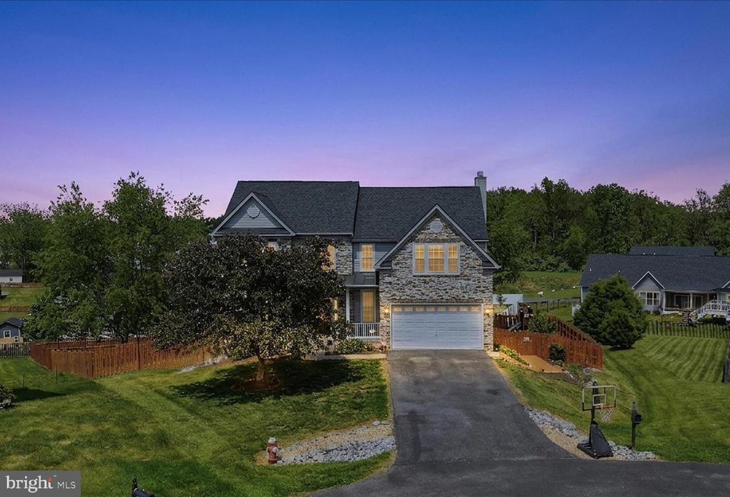 148 CONTRAIL DR, Kearneysville, WV 25430