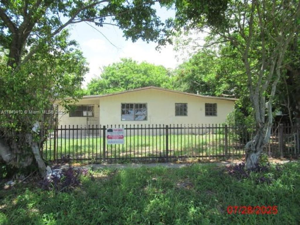 18410 NW 42nd Ave, Miami Gardens, FL 33055