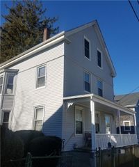 6 Prescott Hall Road 2, Newport, RI 02840