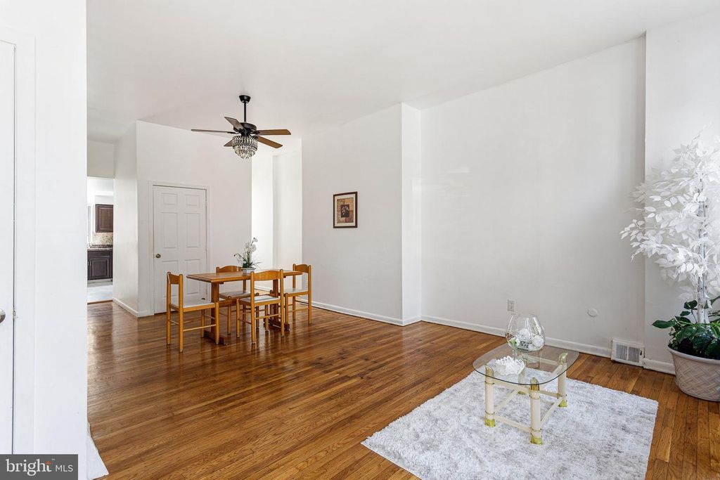 1202 MT VERNON ST, Philadelphia, PA 19123 — photo 5