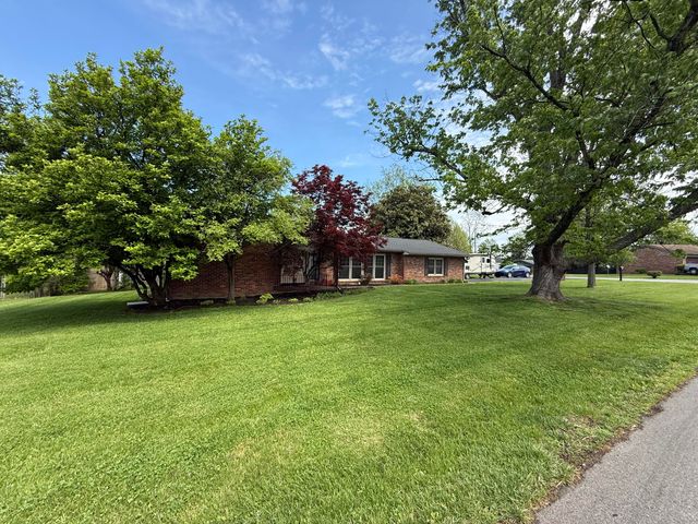 900 Colonial Trace, Frankfort, KY 40601