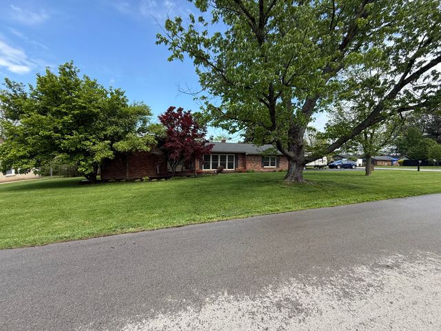 900 Colonial Trace, Frankfort, KY 40601