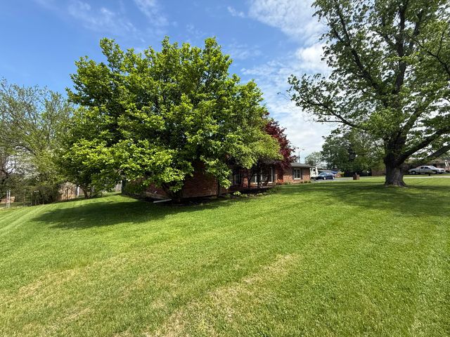 900 Colonial Trace, Frankfort, KY 40601