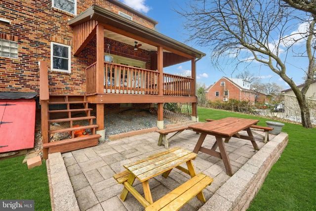 990 E CANAL RD, Dover, PA 17315