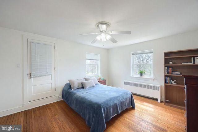 990 E CANAL RD, Dover, PA 17315