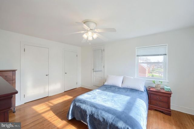 990 E CANAL RD, Dover, PA 17315