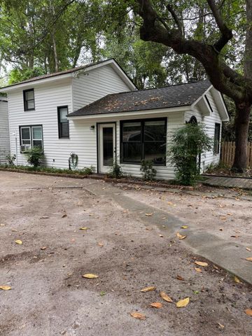 122 Gadsden Street, Summerville, SC 29483
