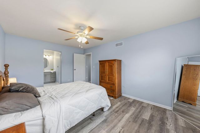 1908 Wisteria Court 2, Naperville, IL 60565