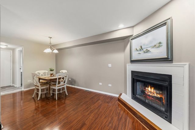 1908 Wisteria Court 2, Naperville, IL 60565