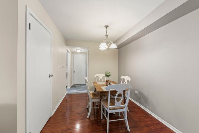 1908 Wisteria Court 2, Naperville, IL 60565
