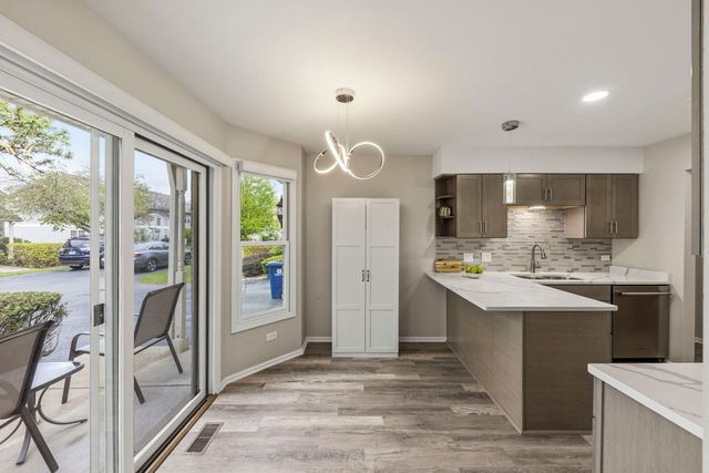 1908 Wisteria Court 2, Naperville, IL 60565
