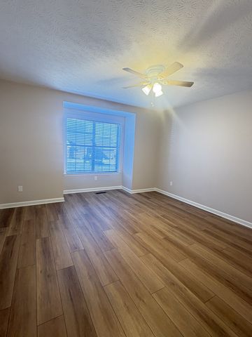 2116 Mockingbird Ln Apt C, Springfield, TN 37172