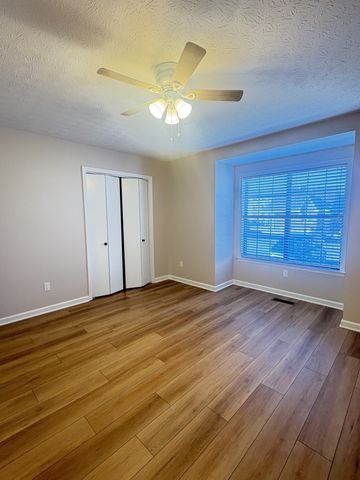 2116 Mockingbird Ln Apt C, Springfield, TN 37172