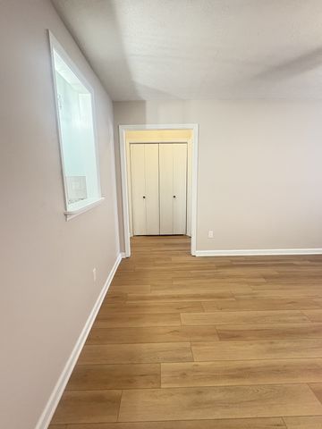 2116 Mockingbird Ln Apt C, Springfield, TN 37172