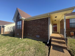 2116 Mockingbird Ln Apt C, Springfield, TN 37172
