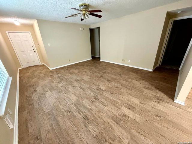 11327 WIDEFIELD LN, San Antonio, TX 78245