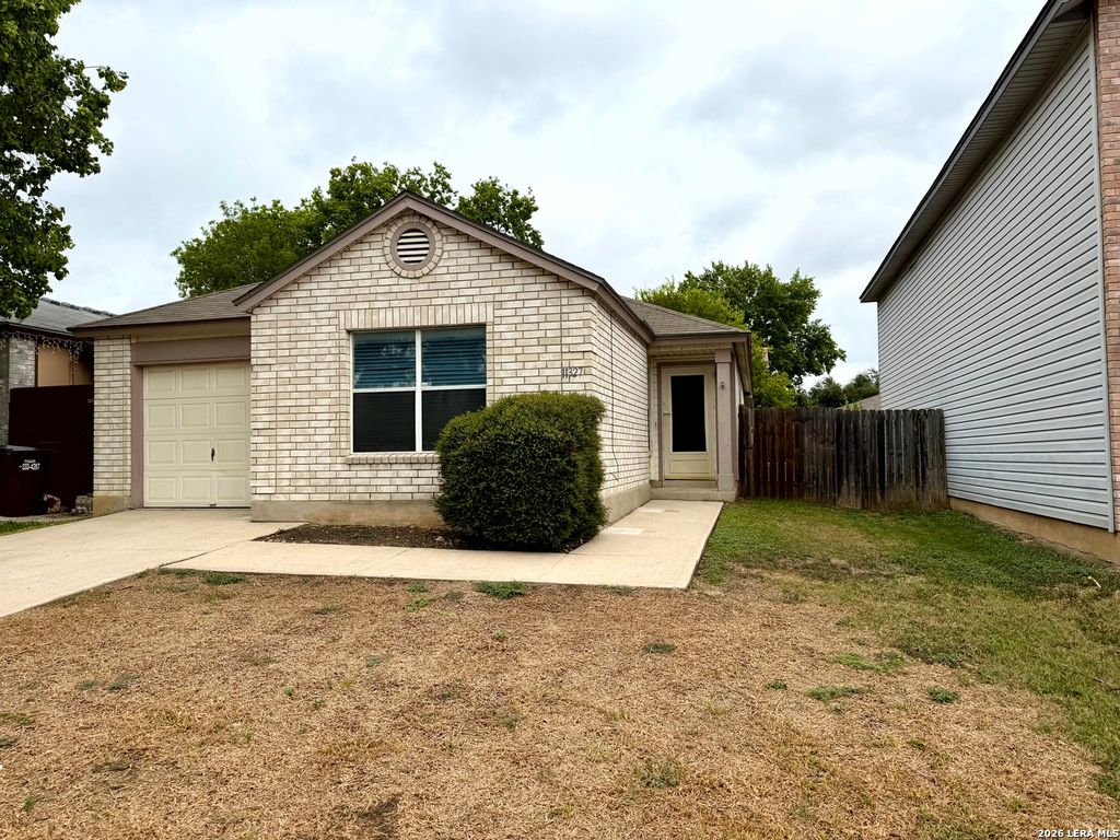 11327 WIDEFIELD LN, San Antonio, TX 78245