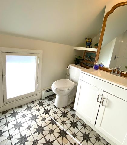 7 Union Street, Brattleboro, VT 05301