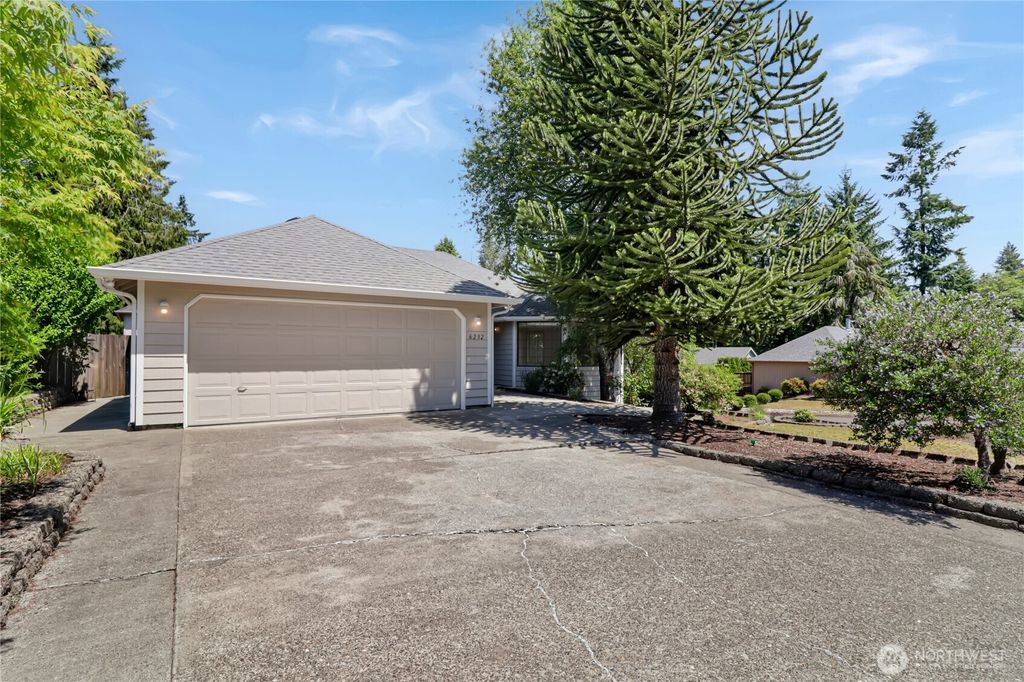 6232 22nd Avenue SE, Lacey, WA 98503