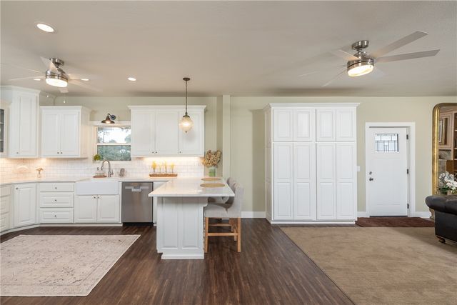 12737 Buddy Elkins Road, Farmington, AR 72730