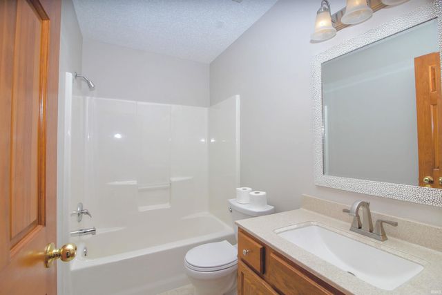 14718 Buckthorn Court, Fort Wayne, IN 46814