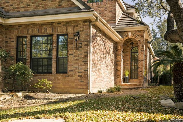 17 Burnham Gln, San Antonio, TX 78257