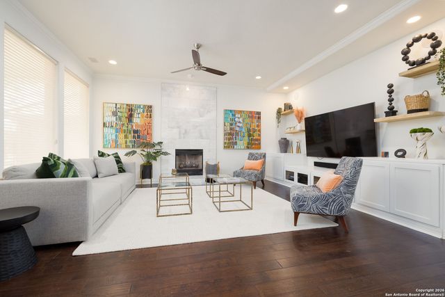 17 Burnham Gln, San Antonio, TX 78257