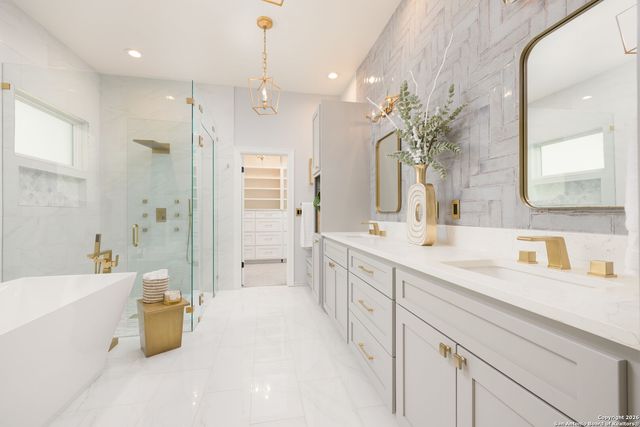 17 Burnham Gln, San Antonio, TX 78257