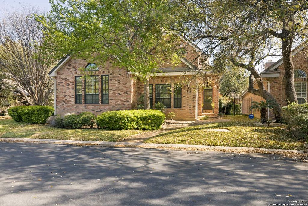 17 Burnham Gln, San Antonio, TX 78257