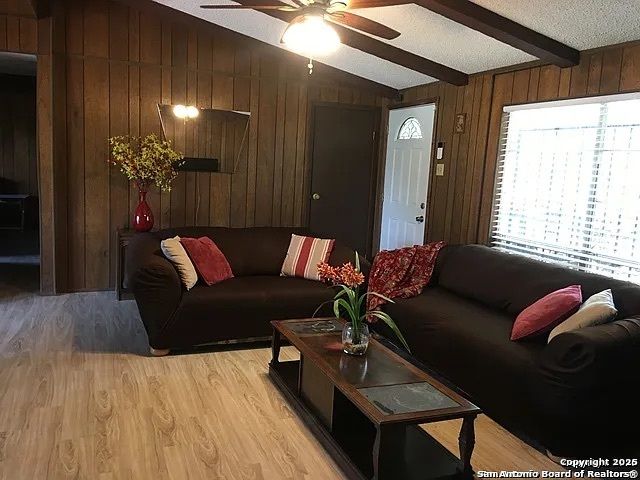 1316 Lakeshore Dr, Bandera, TX 78003