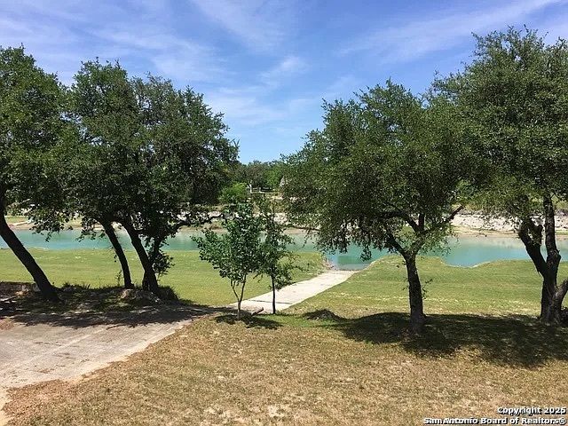 1316 Lakeshore Dr, Bandera, TX 78003