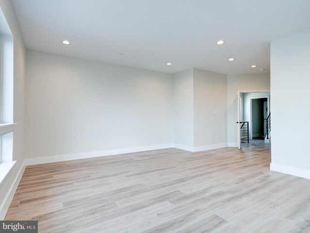 630 MOYER, Philadelphia, PA 19125