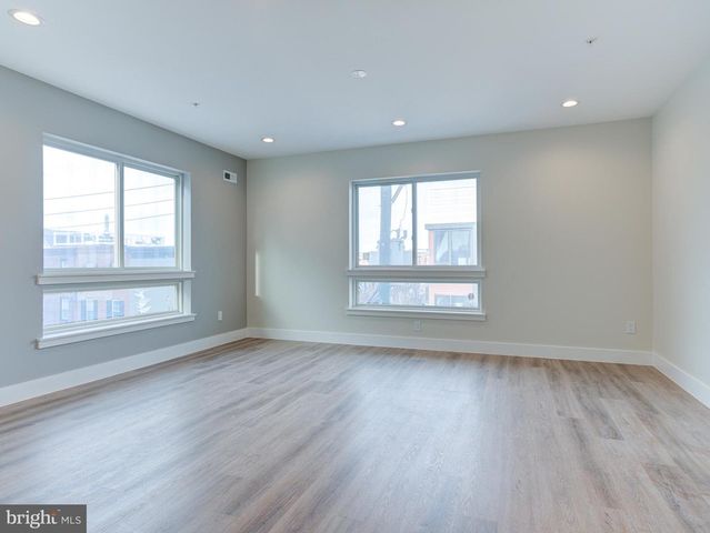 630 MOYER, Philadelphia, PA 19125