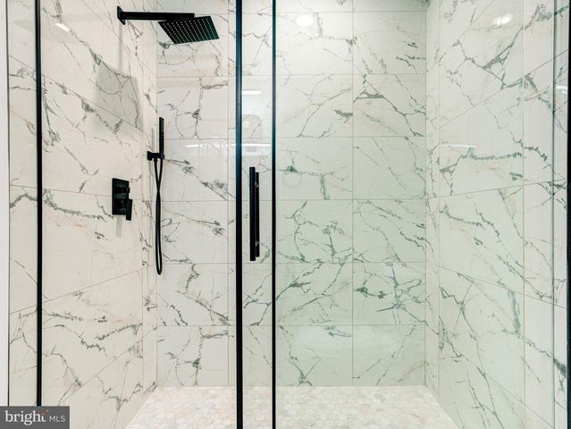 630 MOYER, Philadelphia, PA 19125