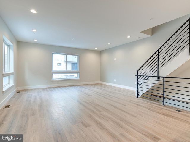 630 MOYER, Philadelphia, PA 19125