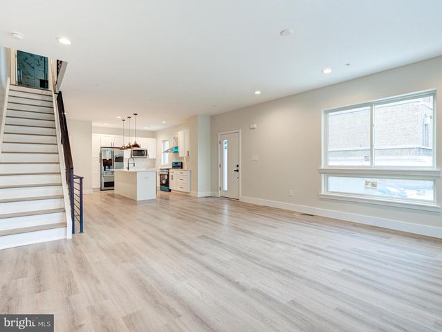 630 MOYER, Philadelphia, PA 19125