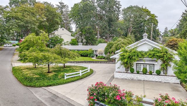 10415 Brook Lane SW, Lakewood, WA 98499