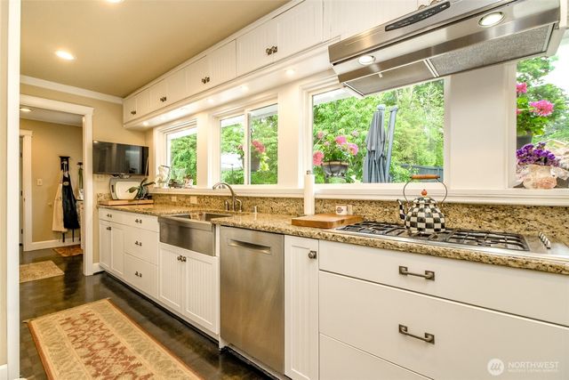 10415 Brook Lane SW, Lakewood, WA 98499