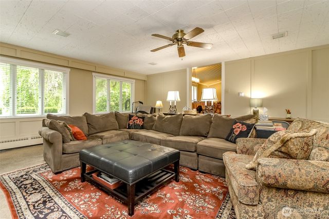 10415 Brook Lane SW, Lakewood, WA 98499