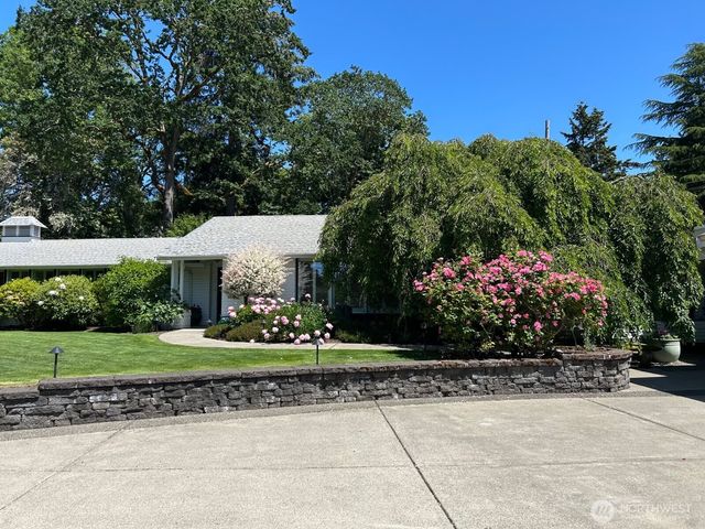 10415 Brook Lane SW, Lakewood, WA 98499