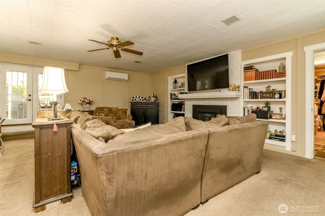 10415 Brook Lane SW, Lakewood, WA 98499