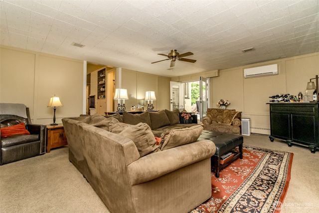 10415 Brook Lane SW, Lakewood, WA 98499