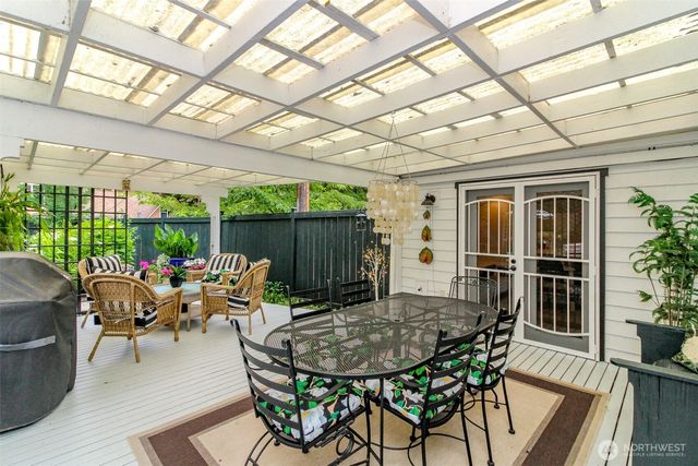 10415 Brook Lane SW, Lakewood, WA 98499