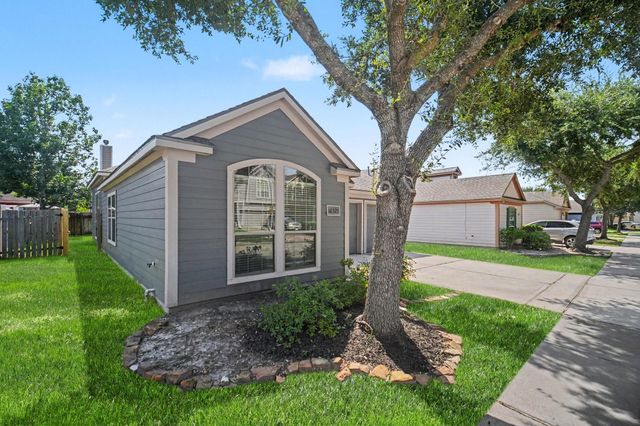 16523 Strathmore Manor Lane, Houston, TX 77090