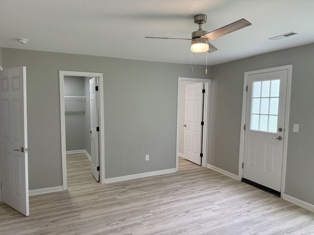 711 Gwen St, Paris, TN 38242