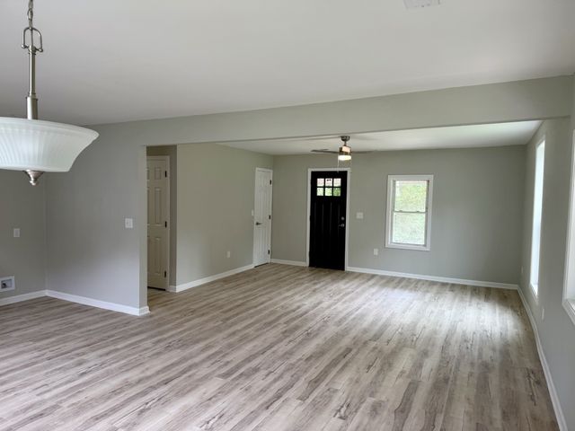 711 Gwen St, Paris, TN 38242