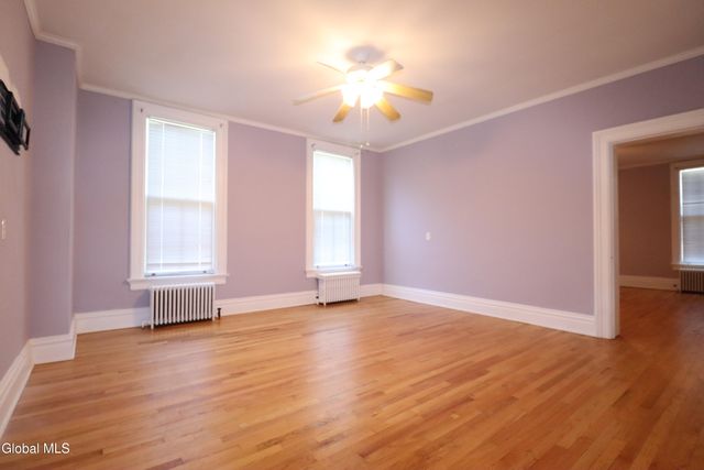 517 3rd Avenue, Troy, NY 12182