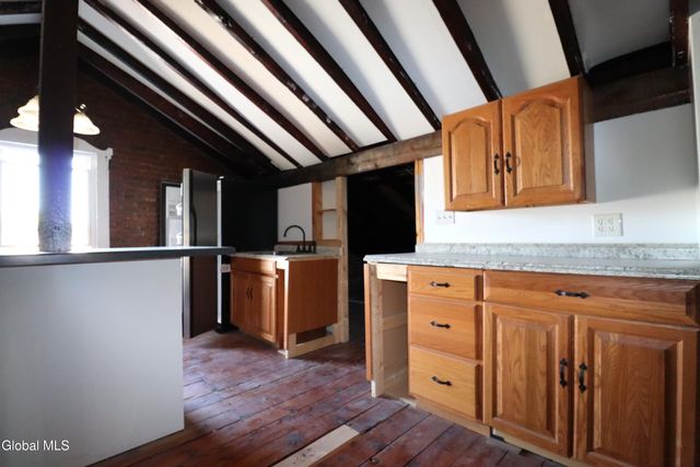 517 3rd Avenue, Troy, NY 12182