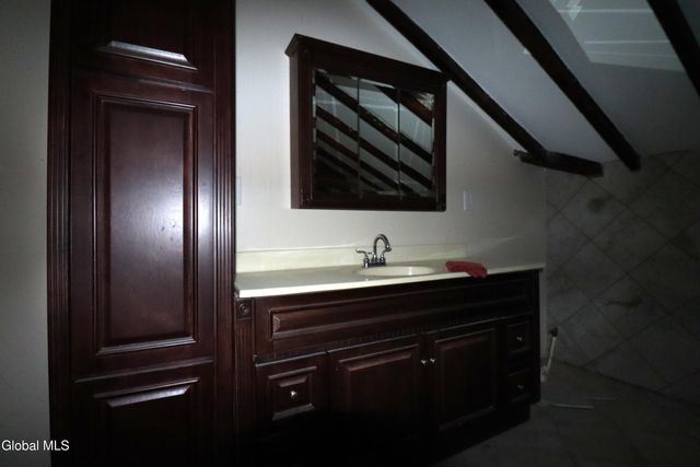 517 3rd Avenue, Troy, NY 12182