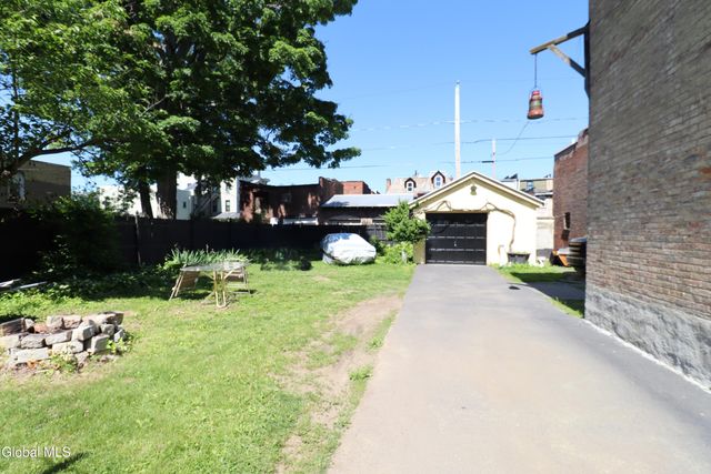 517 3rd Avenue, Troy, NY 12182